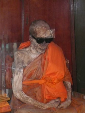 Mummifiezierter Moench (oder lag da ein Touri zu lange an der Sonne?)