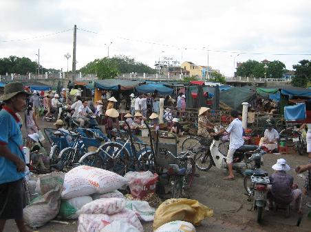 Cho Dong Ba Market in Hué