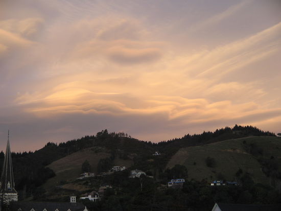 das sah aus,als haette einer mit Pinsel und Farbe dn Himmel bearbeitet