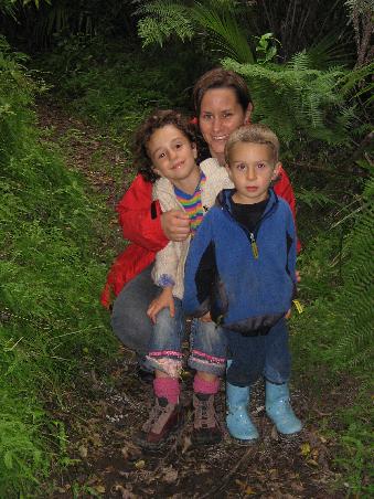 Rosanna,Dominic und ich im "Urwald"