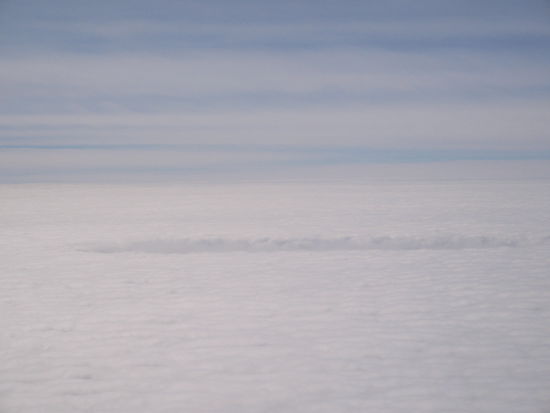das Bild ist für jeden,der sich schonmal gefragt hat, wie ein Wolkenloch wohl von oben aussieht