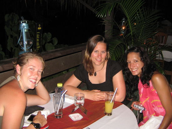 Anni,Miekke und Ich beim tollsten Dinner ever!!!