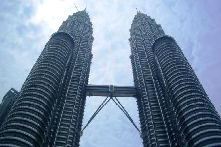 Die Petronas Twin Towers
452m hoch und 88 Stockwerke!