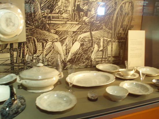 Originalgeschirr, das vom Wrack geborgen wurde