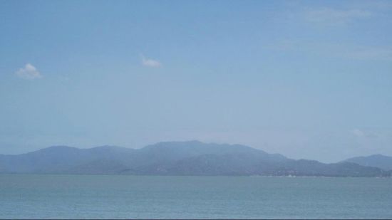 Magnetic Island, eine Insel bei Townsville, vom Strand aus gesehen