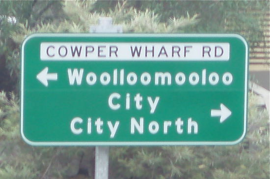 Einer der berühmtesten Ortsnamen Australiens, der immer gerne zitiert wird - Woolloomooloo 