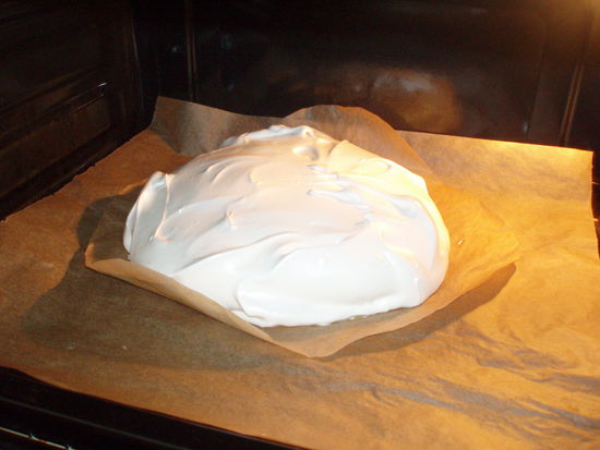 Ein Hauch Down Under in Köln: Hier brutzelt ein Damper, ein australisches Buschbrot, im Ofen...