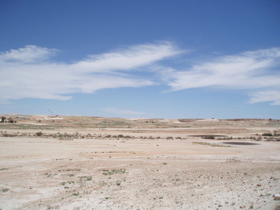 Mondlandschaft außerhalb der Stadt - Minen über Minen