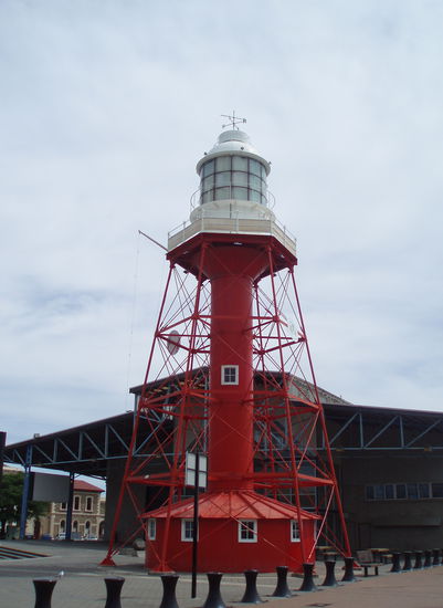 Dieser Leuchtturm von 1869 gehört zum Maritime Museum und stand ursprünglich an der Mündung des Port River. Zu bestimmten Zeiten kann man ihn besichtigen - das habe ich aber auch verpasst!