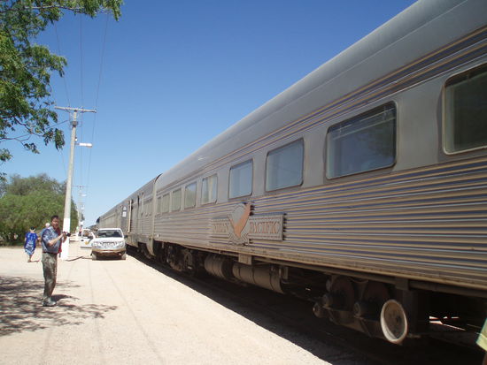 ...und links einfach endlos lang zu sein