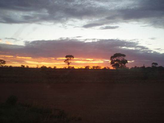 ...und dann meinen ersten westaustralischen Sonnenuntergang. Hier gibt es die allerschönsten des ganzen Kontinents.