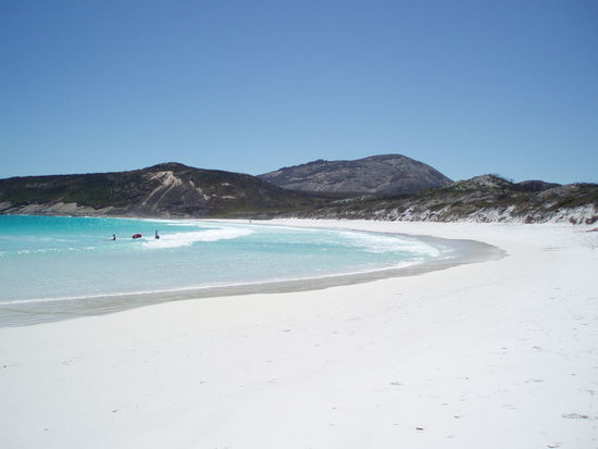 Hellfire Bay, ein weiterer schöner Strand, wo wir nach Rückkehr der Jungs noch einige Zeit verbrachten