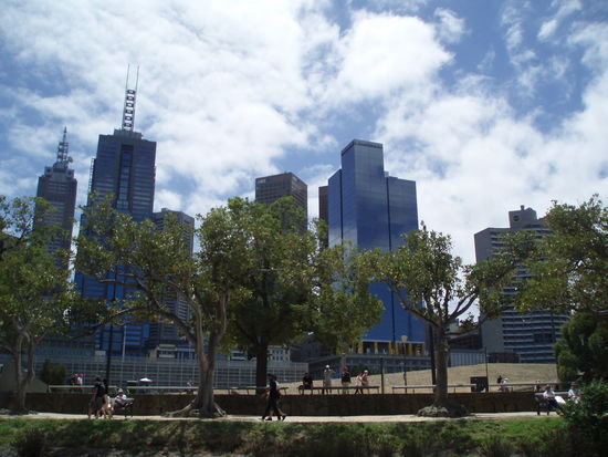 An den Ufern des Yarra gibt es viele grüne Parks und Joggingstrecken