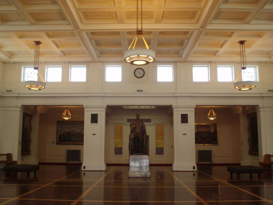 Eingangshalle des Alten Parlaments