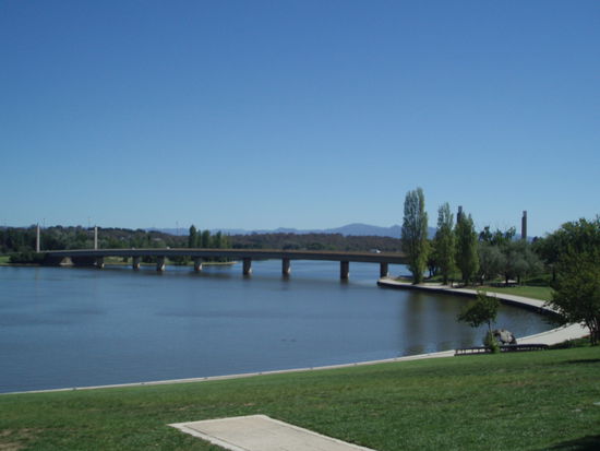 Eine der beiden Brücken, die Nord- und Südstadt verbinden