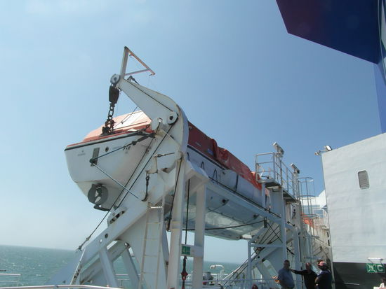 Rettungsboot auf der Fähre