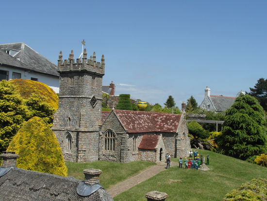 Hier muss man fast schon genauer hinschauen! Es ist aber wieder das Model Village.