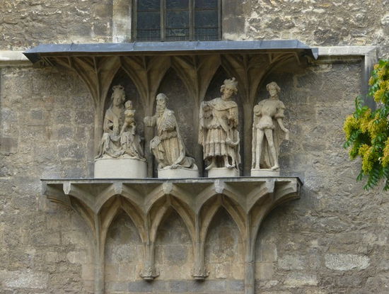 Außen am Dom