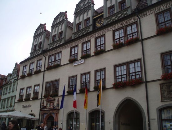 Das Rathaus von 1517...