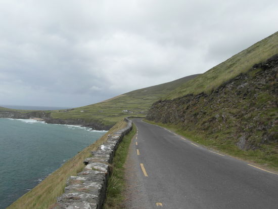 Typische Küstenstraße