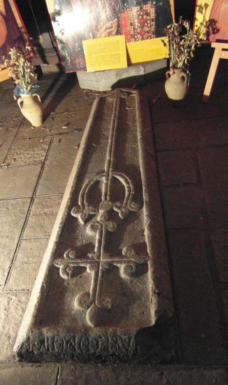 Das Grab eines Kreuzritters aus dem 13. Jahrhundert