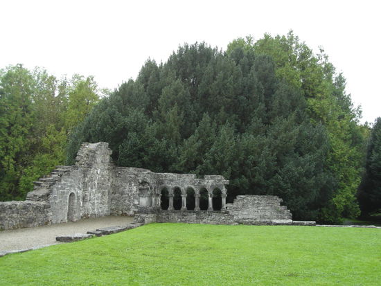 Überreste des Kreuzgangs