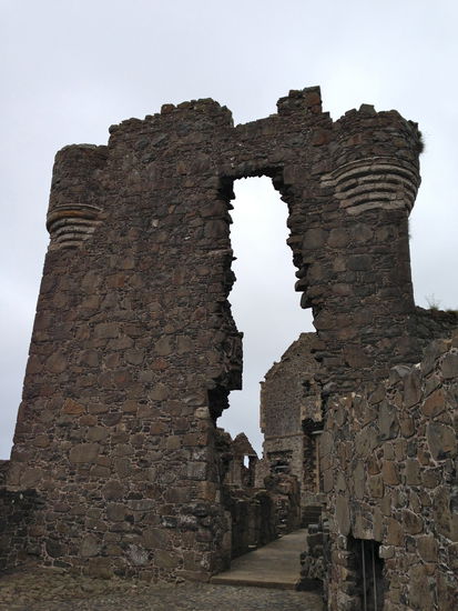 Das imposante Eingangstor