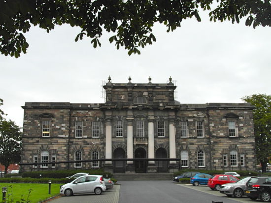 Union Theological College - das Gebäude war früher einmal Sitz des nordirischen Parlaments