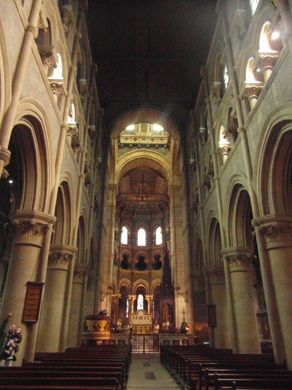 Die innere Architektur ist im Stil des Early English (englische Frühgotik) gehalten