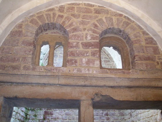 Fenster in der Mikwe