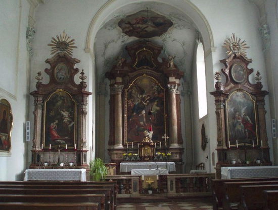 Natürlich erhielt sie später eine barocke Innenarchitektur - der erste Teil des barocken Overkills, der uns in den nächsten Tagen erwartete