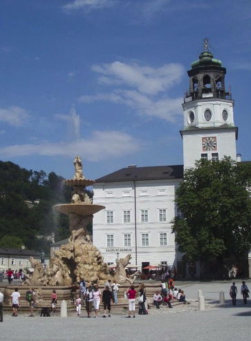 Residenzplatz vor dem Dom