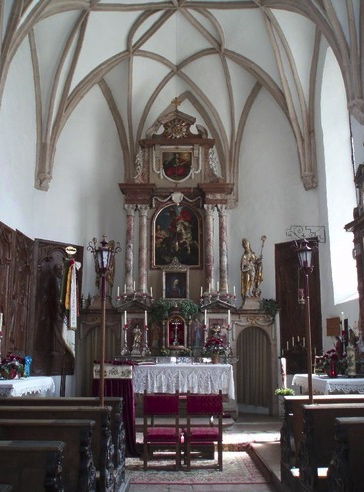 Der Barockaltar ist neueren Datums