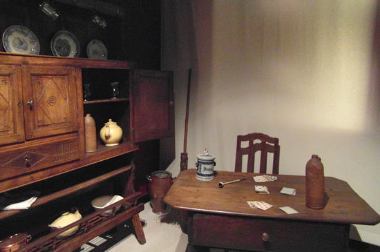 Ein bäuerliches Wohnzimmer aus dem 19. Jahrhundert - so etwas hätte ich mir mehr gewünscht in diesem Museum