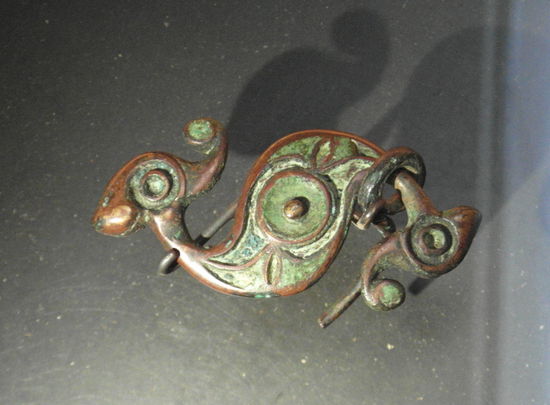 Diese Fibel aus dem 2. Jahrhundert gefiel mir besonders gut, dann las ich, dass sie keltische Einflüsse aus Nordengland aufweist. Tja, von England komme ich wohl nie los 