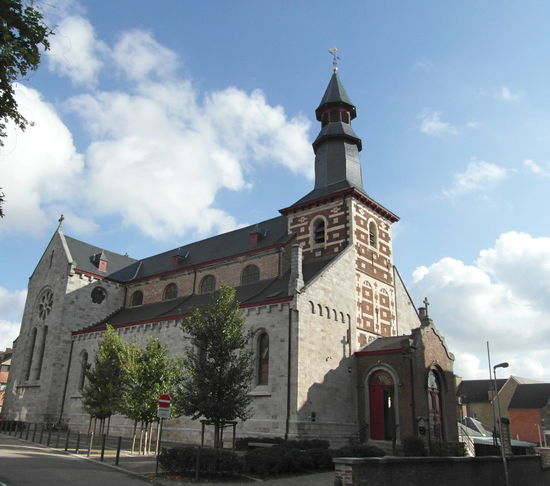 Die St Jans-Kirche, ursprünglich aus dem 10. Jahrhundert und seitdem unzählige Male umgebaut.