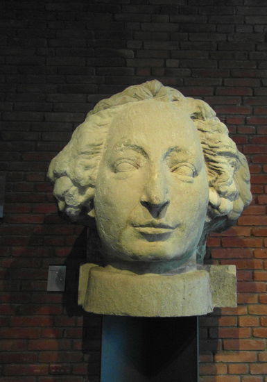 Hier wird der Original-Kopf des Roland aufbewahrt. Die Statue hat seit einigen Jahren nur noch eine Kopie als Kopf.