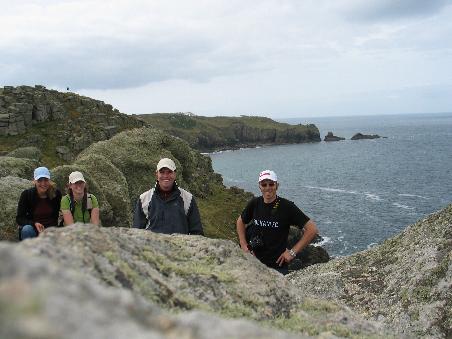 Wir 4
und das Ende eines beeindruckenden Landes!