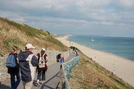 Der herrliche (10 km lange) Sandstrand von Bournemouth