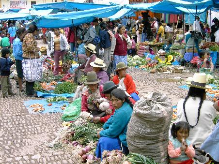 Sonntaeglicher Markt in Pisac