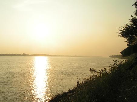 Sonnenuntergang am Mekong