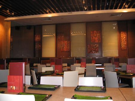 Im stilischen Muthus Curry Restaurant
