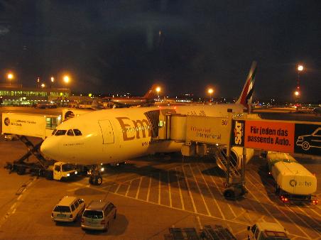 Und noch ein Bild aus Duesseldorf mit dem Flieger der mich nach Dubai bringen soll.