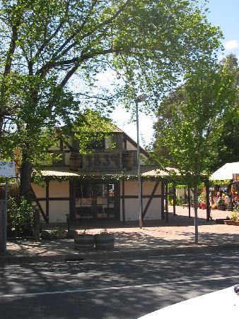 Haus in Hahndorf...koennte doch fast wirklich in Deutschland stehen!
