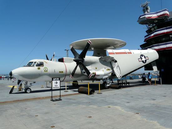 Die kleine AWACS mit gestutzen Flügeln