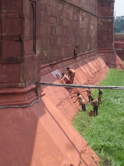 Malerarbeiten am Red Fort in Delhi