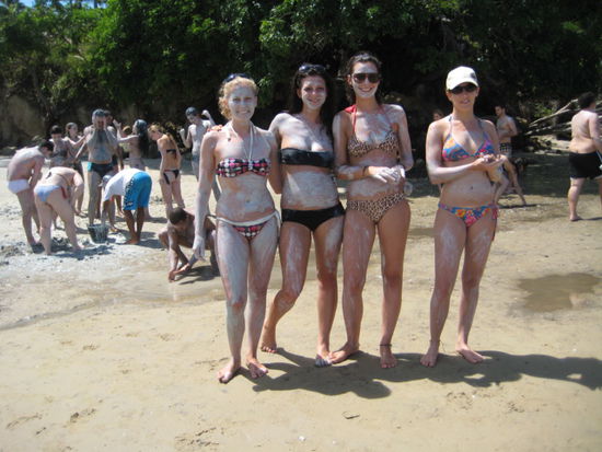 Falls man uns nicht erkennt:
v.l. Katha, Chriss, Sabine, Lena