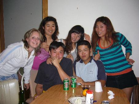 Susi, Sonja, Allan, Hung Hey, Tom und Yumi