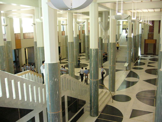 Im neuen Parlamentshaus