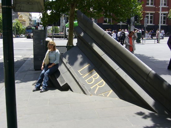 Die gefallene Bibliothek